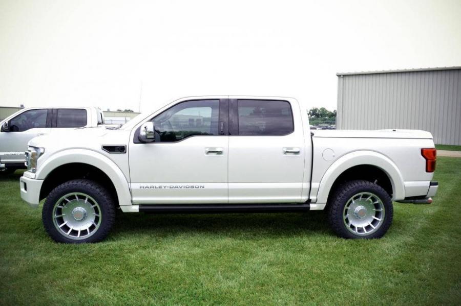  Ford F-150 Harley-Davidson 2019 года  (фото 33 из 36)